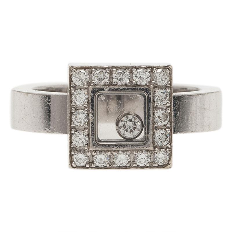 If you are looking for an eye catching jewelry piece, then this Chopard happy diamond square ring is the one for you. Crafted from 18k white gold, it weighs 11.5g. The square design is highlighted with round brilliant cut diamonds weighing 0.38 ct.