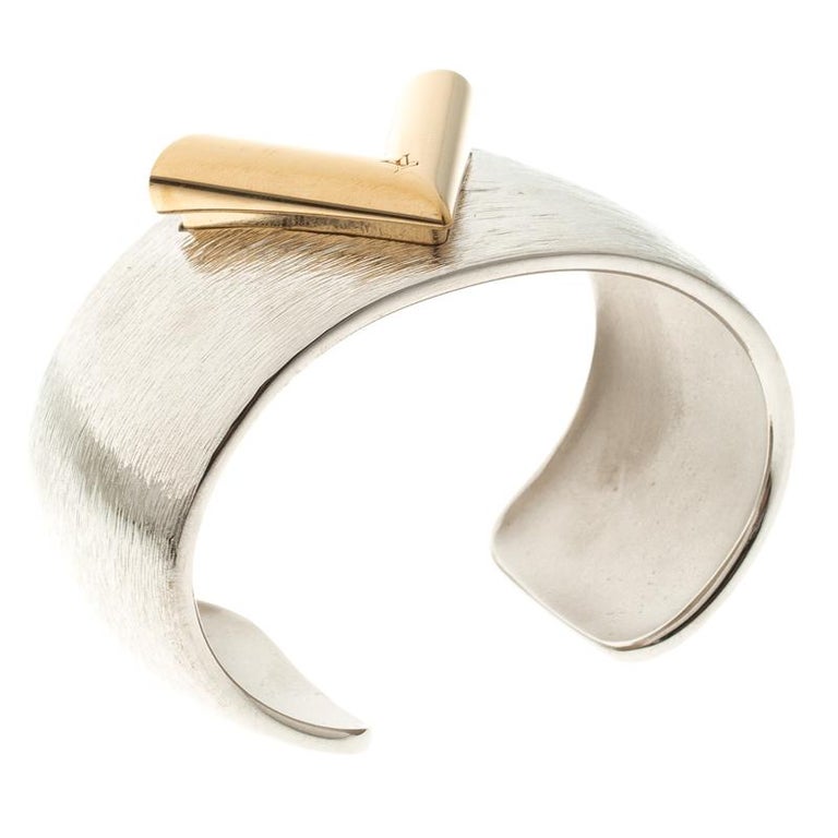 Louis Vuitton Essential V Colorama Textured Silver Tone Open Cuff Bracelet at 1stdibs