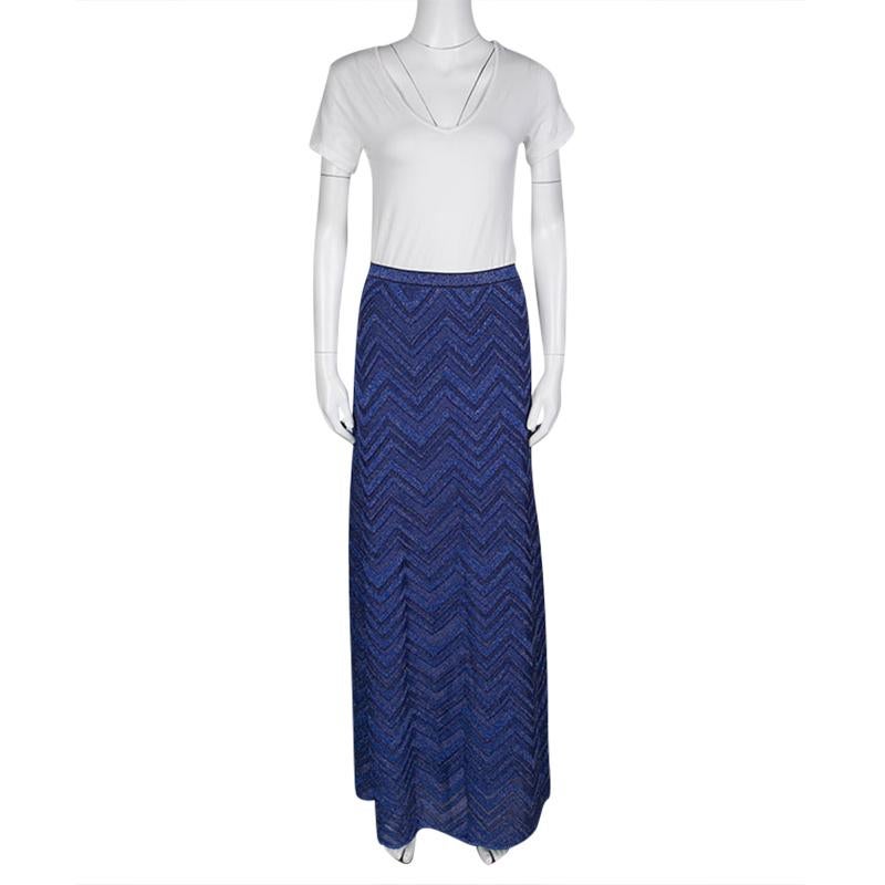 Knitted in a chevron pattern with lurex accents, this navy blue skirt from M Misson is ideal for an effortless evening look. Cut to a straight fit; the skirt can be worn for ease and style. It has a maxi length and a thin waistline. Pair this