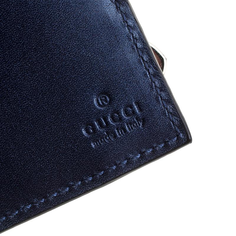 Gucci Blue Microguccissima Patent Leather WOC Wallet In Excellent Condition In Dubai, Al Qouz 2
