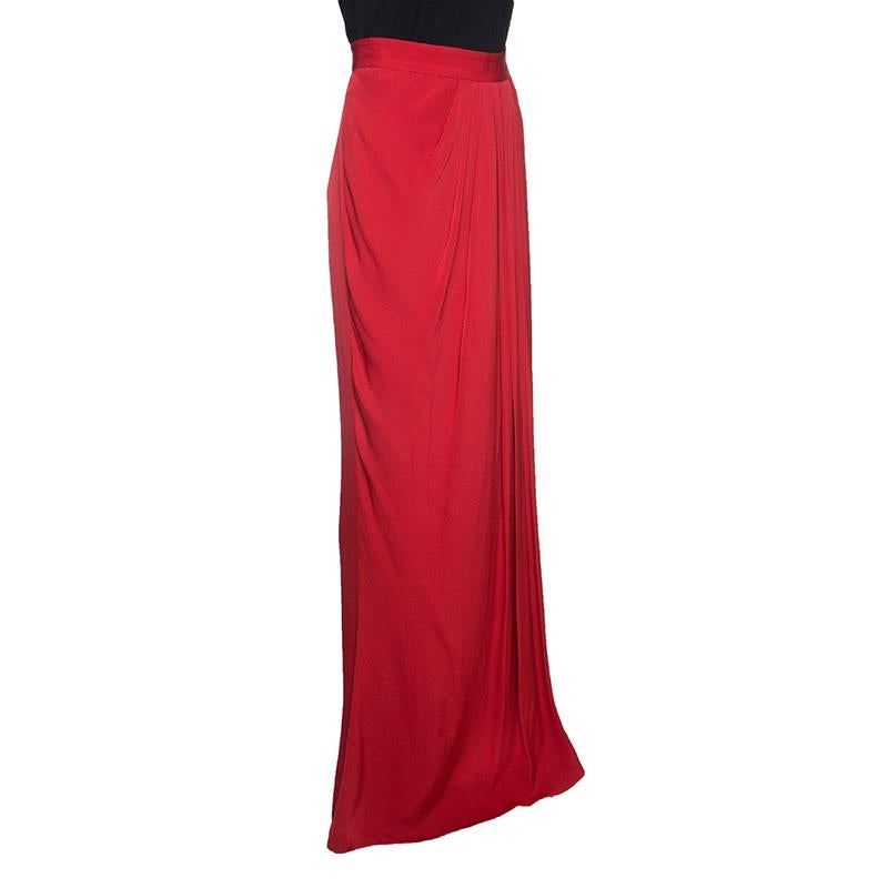 Alexander McQueen Red Pleated Front Cady Maxi Skirt S In New Condition In Dubai, Al Qouz 2