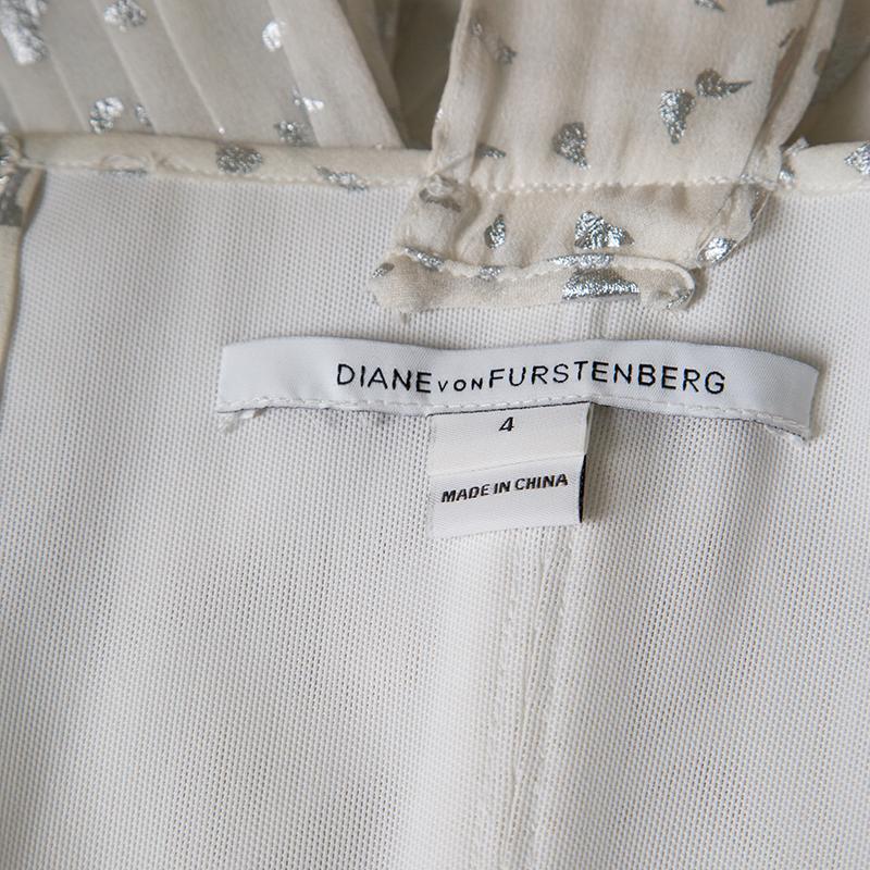 Diane Von Furstenberg Off White Flutter Foil Lillie Maxi Dress S In Good Condition In Dubai, Al Qouz 2