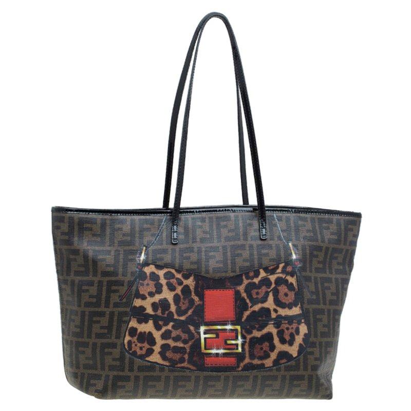 Fendi Tobacco Zucca Coated Canvas Bagutte Print Roll Shopper Tote In Good Condition In Dubai, Al Qouz 2