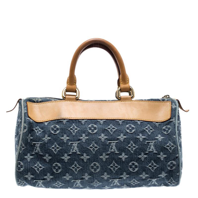 This limited edition Louis Vuitton Neo Speedy is a must have. A traditional style that takes you back to the 1960’s, Speedy was one of the first bags made by Louis Vuitton for everyday use. Crafted from denim in their classic monogram print, the bag