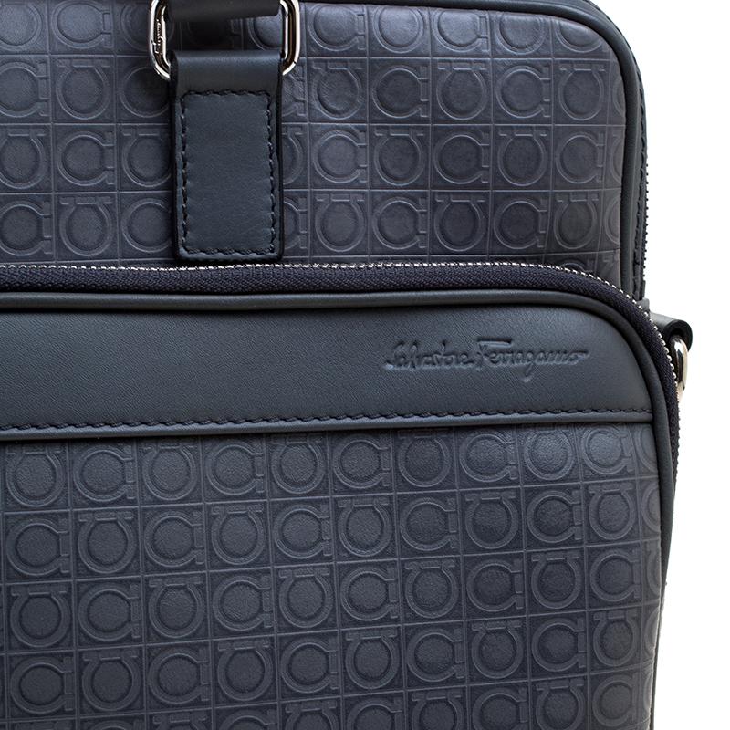 Salvatore Ferragamo Grey Embossed Leather Laptop Bag In Excellent Condition In Dubai, Al Qouz 2