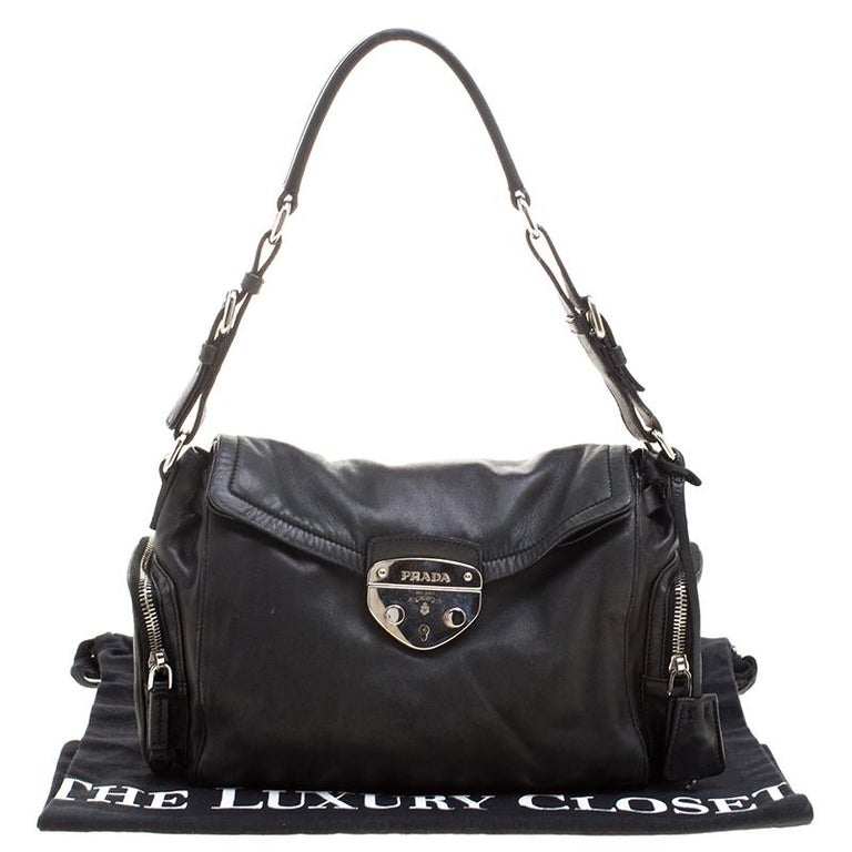 Prada Black Leather Antic Easy Pushlock Shoulder Bag For Sale at 1stDibs