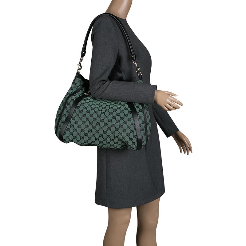 Gucci Green/Black GG Canvas Medium Abbey Shoulder Bag In Good Condition In Dubai, Al Qouz 2