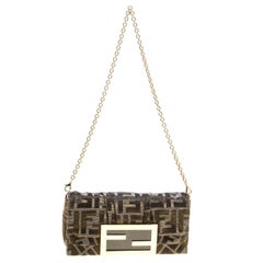 Fendi Metallic Zucca Glitters Baguette Kette Clutch