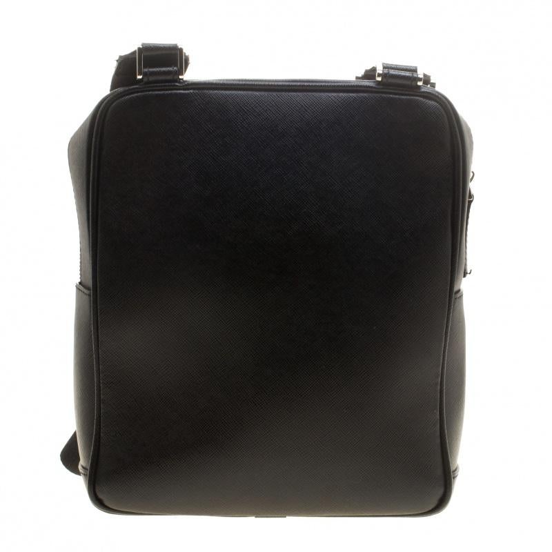 Montblanc is known for its functional design that makes your life easier and this Sartorial Messenger bag does just that. Spacious and durable, it is crafted from leather and has the brand's iconic star logo on the front. The zip top closure opens
