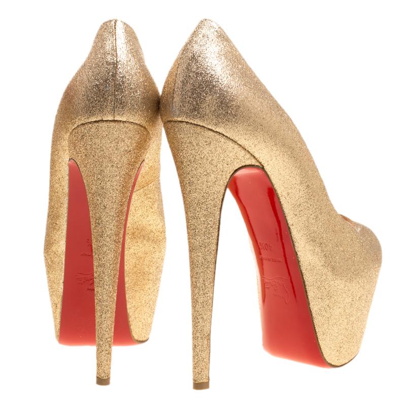 gold heels with red bottoms