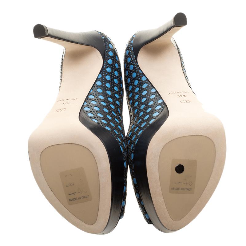 Dior Blue Cannage Contrast Leather Peep Toe Platform Pumps Size 37.5 In New Condition In Dubai, Al Qouz 2