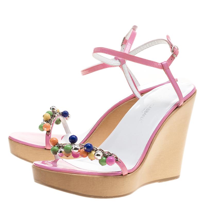 Dolce And Gabbana Pink Patent Leather Beads Embellished Ankle Strap Open Toe Wed In Good Condition In Dubai, Al Qouz 2