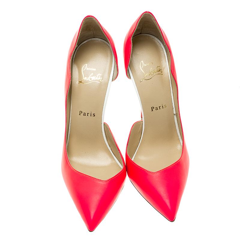 Bound to make you feel magical in every walk are these Dalida pumps from Christian Louboutin, beautifully shaped in a D'Orsay style. They have been designed with a wavy topline and wavy 12.5 cm heels, complementing the pointed toes and the