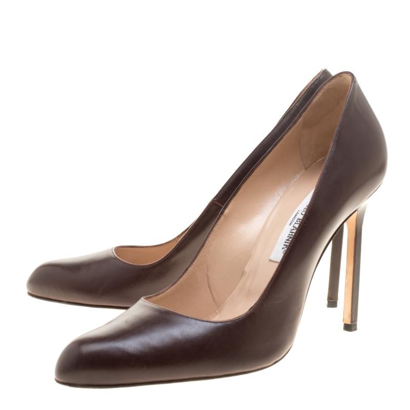 Women's Manolo Blahnik Brown Leather Round Toe Pumps Size 40
