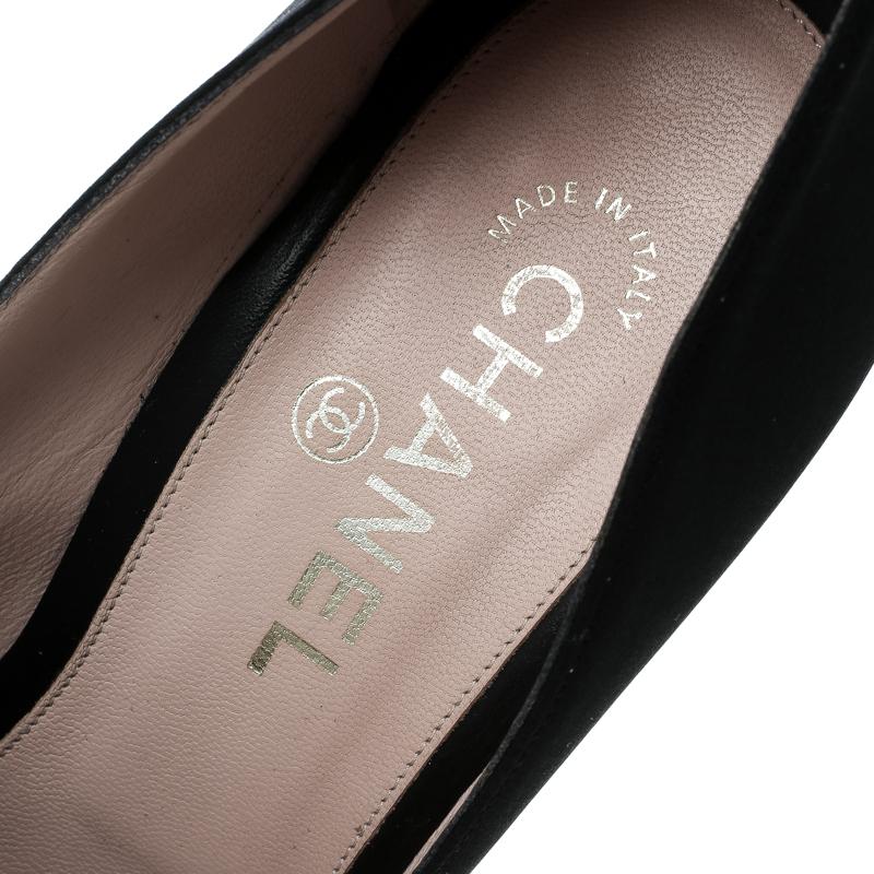 Chanel Black Satin Camellia Embellished Block Heel Pumps Size 39.5 4