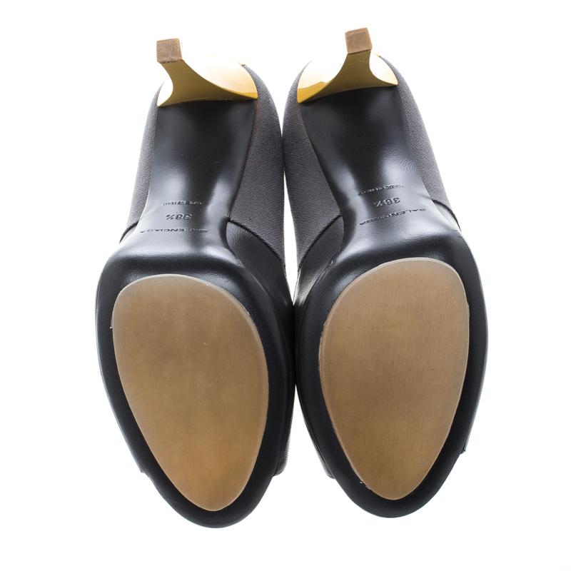 Balenciaga Grey/Yellow Canvas and Leather Peep Toe Pumps Size 38.5 In Good Condition In Dubai, Al Qouz 2