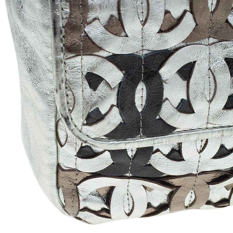 Chanel Metallic Silver Leather CC Cutout Flap Handbag 7