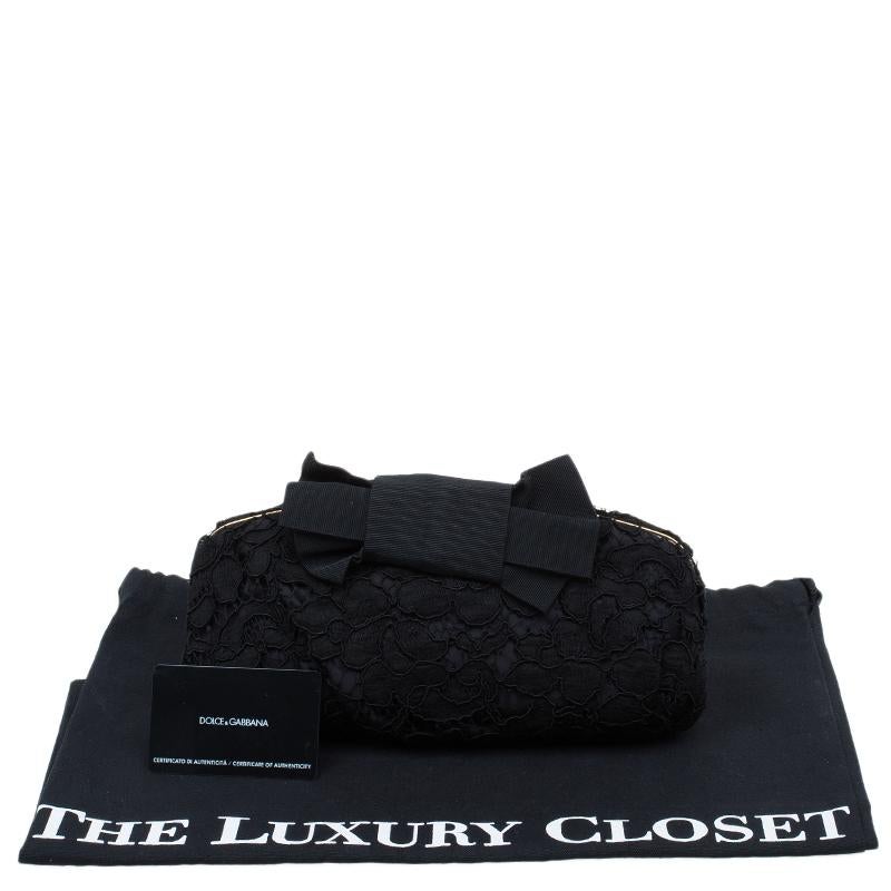 Dolce and Gabbana Black Lace Bow Evening Bag In Excellent Condition In Dubai, Al Qouz 2