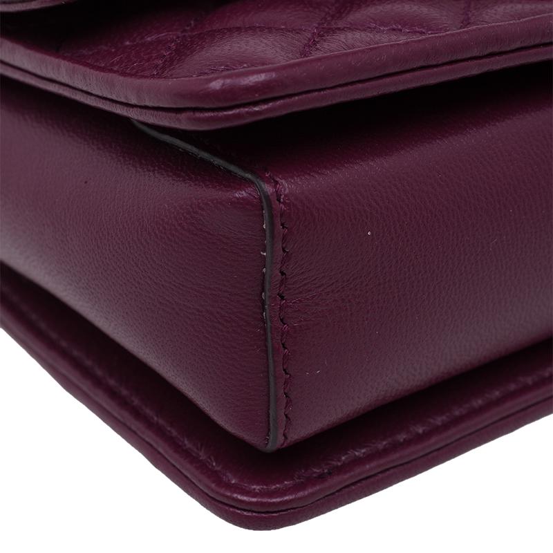 Salvatore Ferragamo Burgundy Quilted Leather Ginny Shoulder Bag In Excellent Condition In Dubai, Al Qouz 2