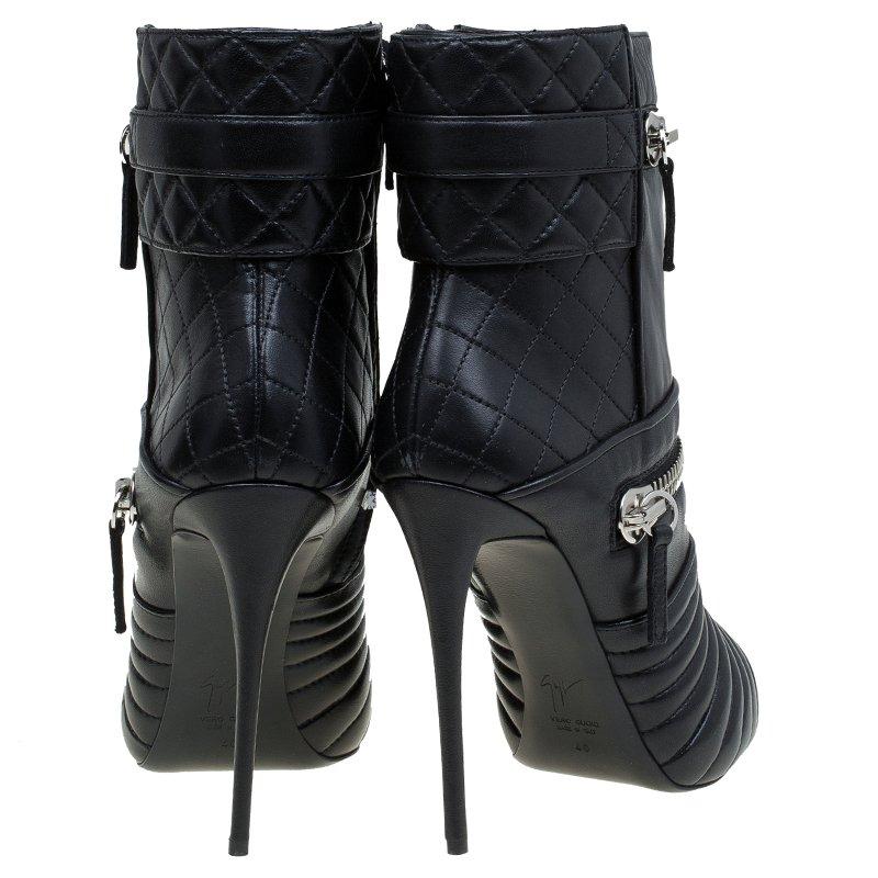 Giuseppe Zanotti Black Quilted Leather Olinda Zipper Detail Ankle Boots Size 40 In New Condition In Dubai, Al Qouz 2