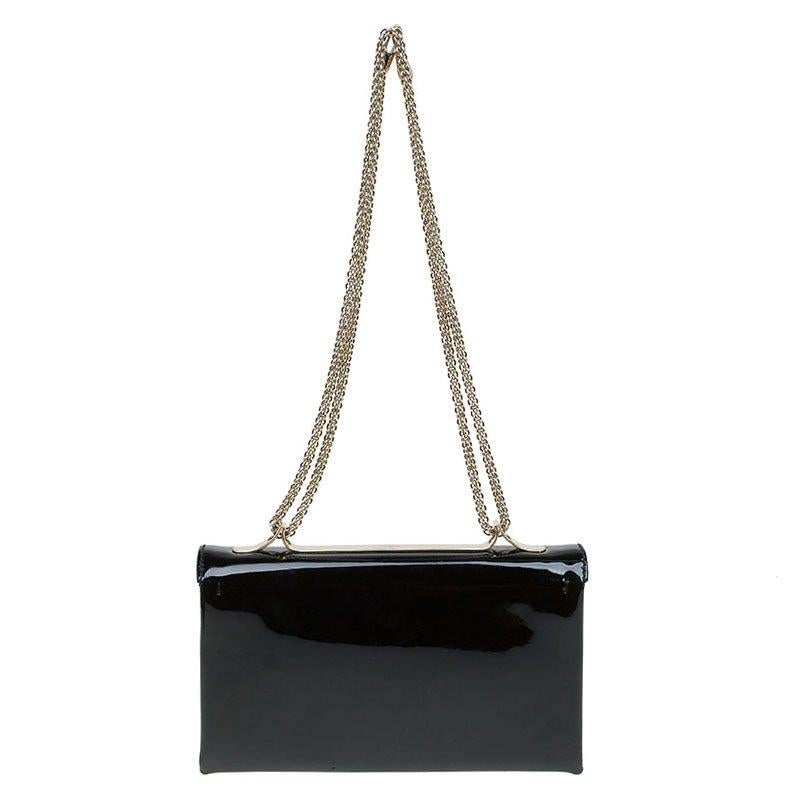 The Valentino Rockstud collection started a new craze amongst fashionista's. Typically covered in studs with structured shapes, this collection is highly sought after and highly imitated. Black leather Valentino Rockstud 'Va Va Voom' shoulder bag