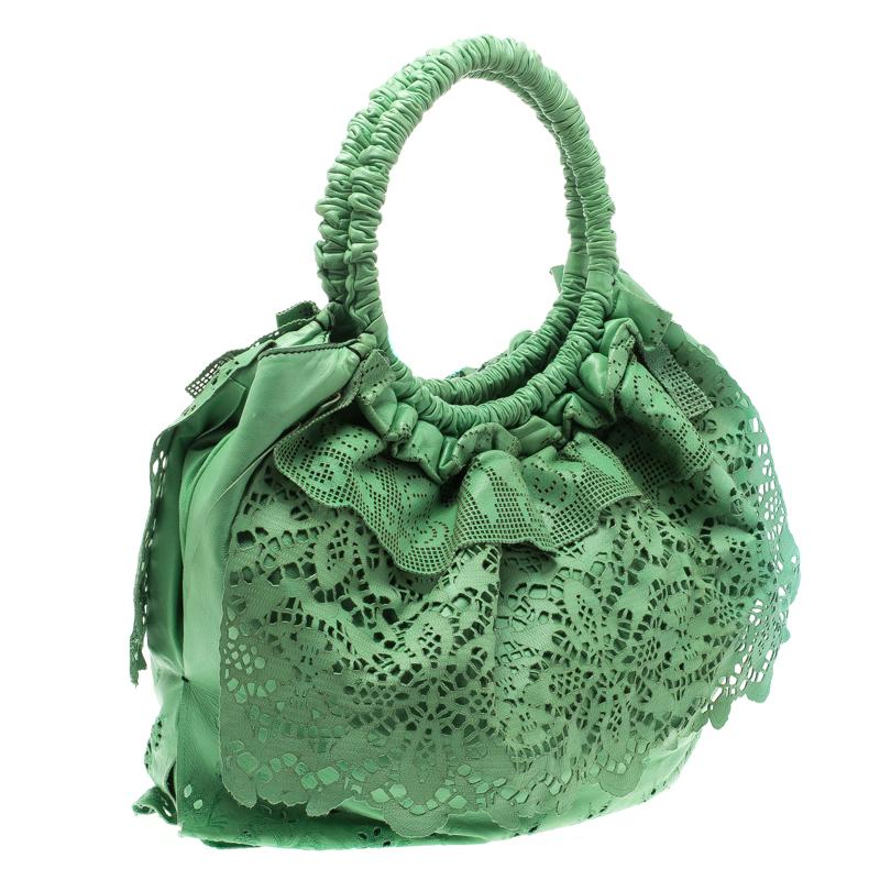 Valentino Light Green Laser Cut Leather Laceland Hobo In Good Condition In Dubai, Al Qouz 2