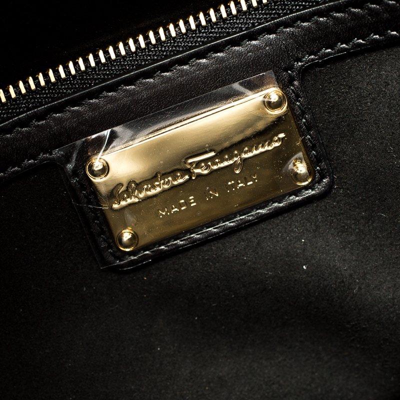 Women's Salvatore Ferragamo Black Leather Elly Shoulder Bag