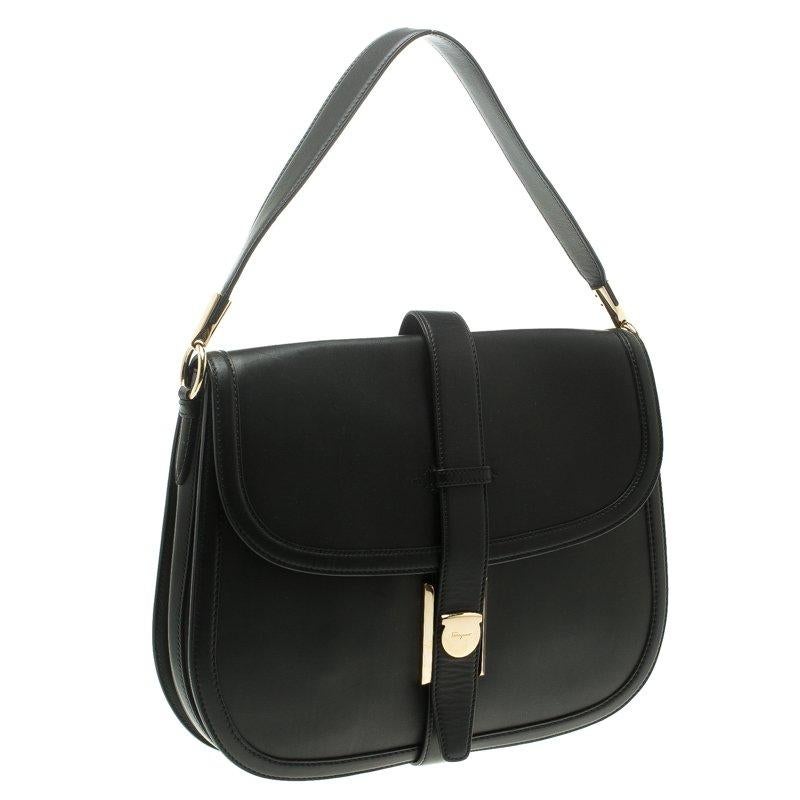 Salvatore Ferragamo Black Leather Elly Shoulder Bag In Good Condition In Dubai, Al Qouz 2