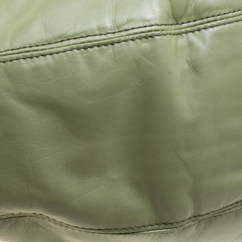 Bottega Veneta Olive Green Leather Woven Handle Hobo In Good Condition In Dubai, Al Qouz 2