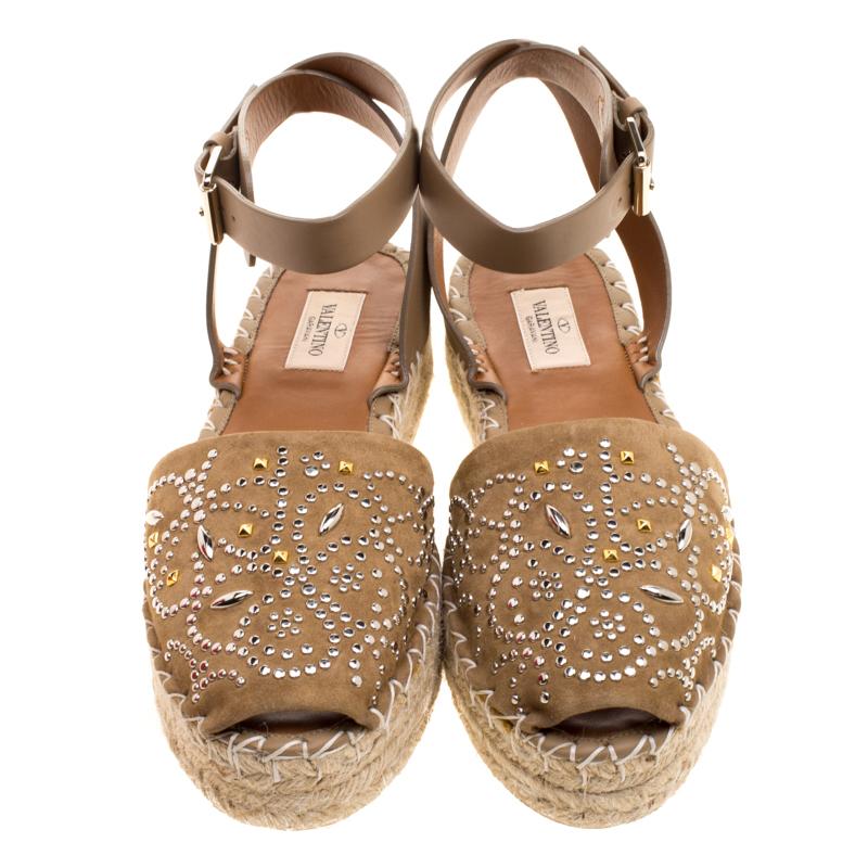Valentino Beige Embellished Suede and Leather Ankle Strap Espadrilles Size 39 In New Condition In Dubai, Al Qouz 2