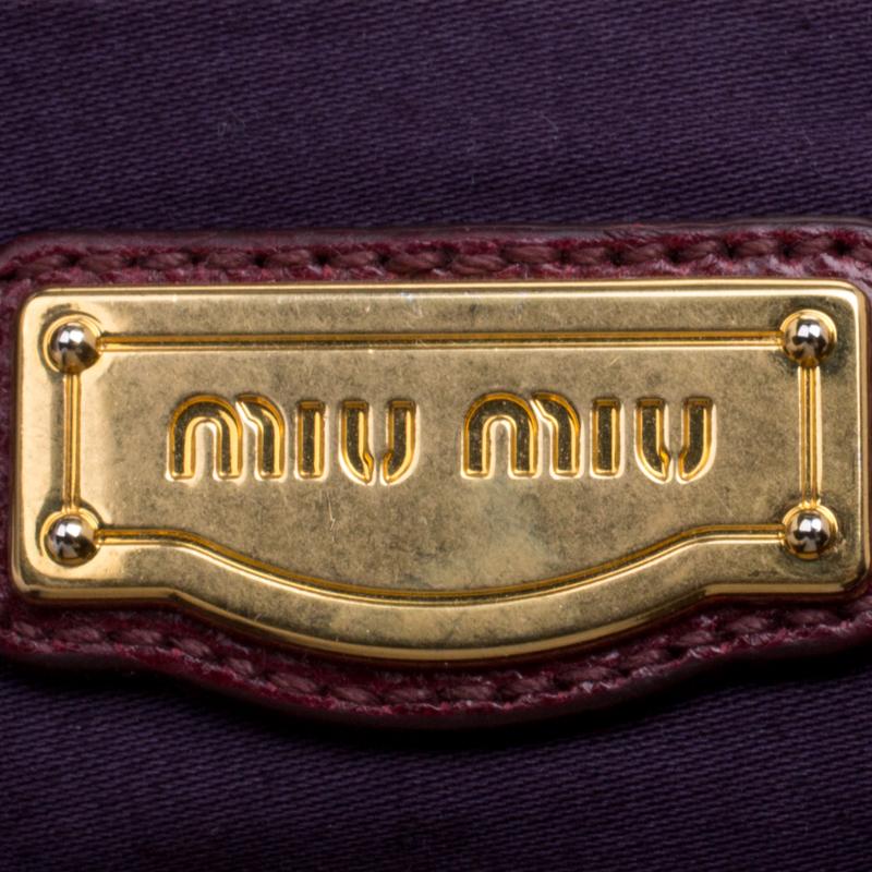 Miu Miu Burgundy Matelasse Lux Leather Small Coffer Hobo In Good Condition In Dubai, Al Qouz 2