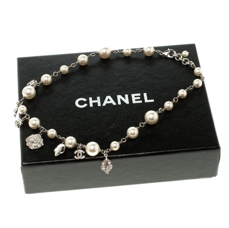 Chanel CC Crystal Faux Pearl Silver Tone Necklace In Good Condition In Dubai, Al Qouz 2