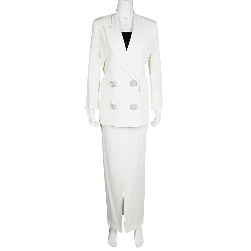 Add this stunning pair of suit set from Gianfranco Ferre to your collection and be ready for those smart and formal occasions along with an elegant outfit for your special events. Designed in sleek cream silk blended fabric, this set features a maxi