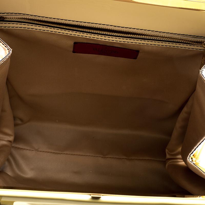 Valentino Citron Patent Leather Top Handle Tote In Good Condition In Dubai, Al Qouz 2