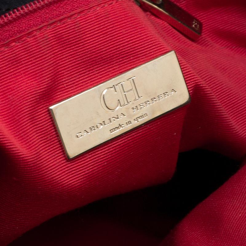 Women's Carolina Herrera Black Leather Envelope Shoulder Bag