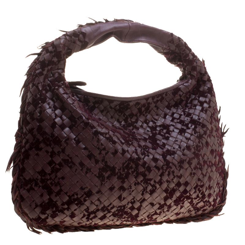 Bottega Veneta Burgundy Leather Intrecciato Velvet Speckled Hobo In Good Condition In Dubai, Al Qouz 2