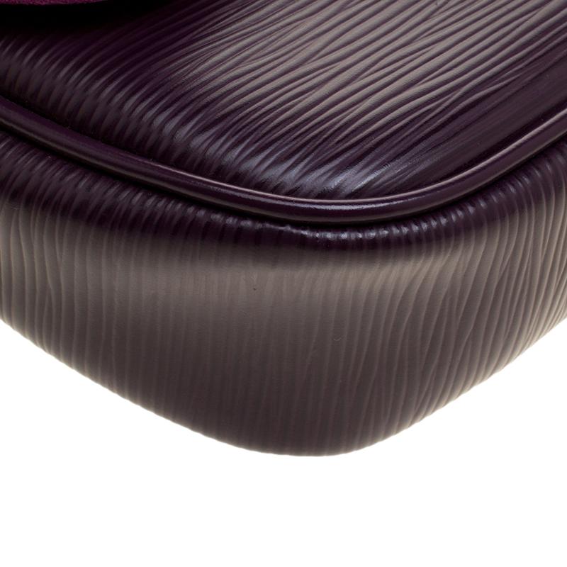 Women's Louis Vuitton Cassis Epi Leather Montaigne Clutch Bag