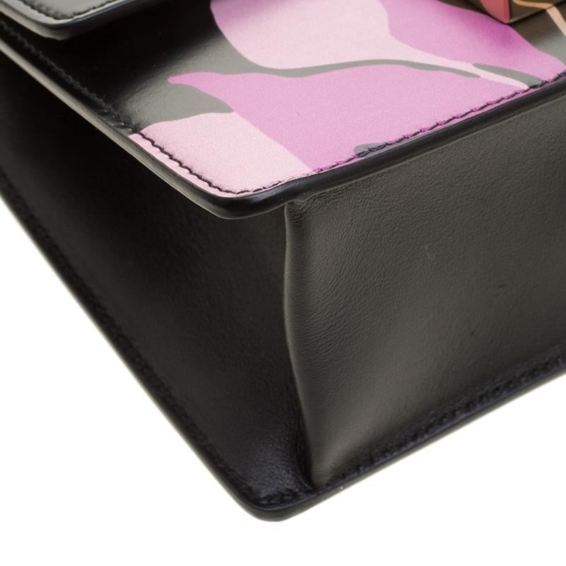 Salvatore Ferragamo Black Floral Painted Leather Aileen Top Handle Bag In Excellent Condition In Dubai, Al Qouz 2