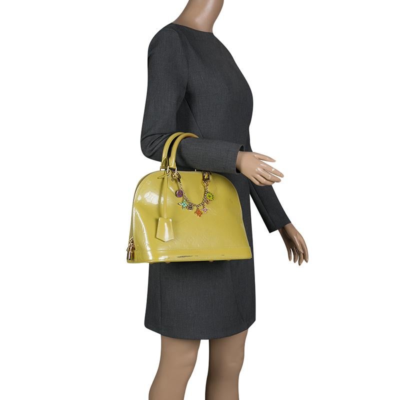Louis Vuitton Vert Impression Monogram Vernis Alma PM Bag In Good Condition In Dubai, Al Qouz 2