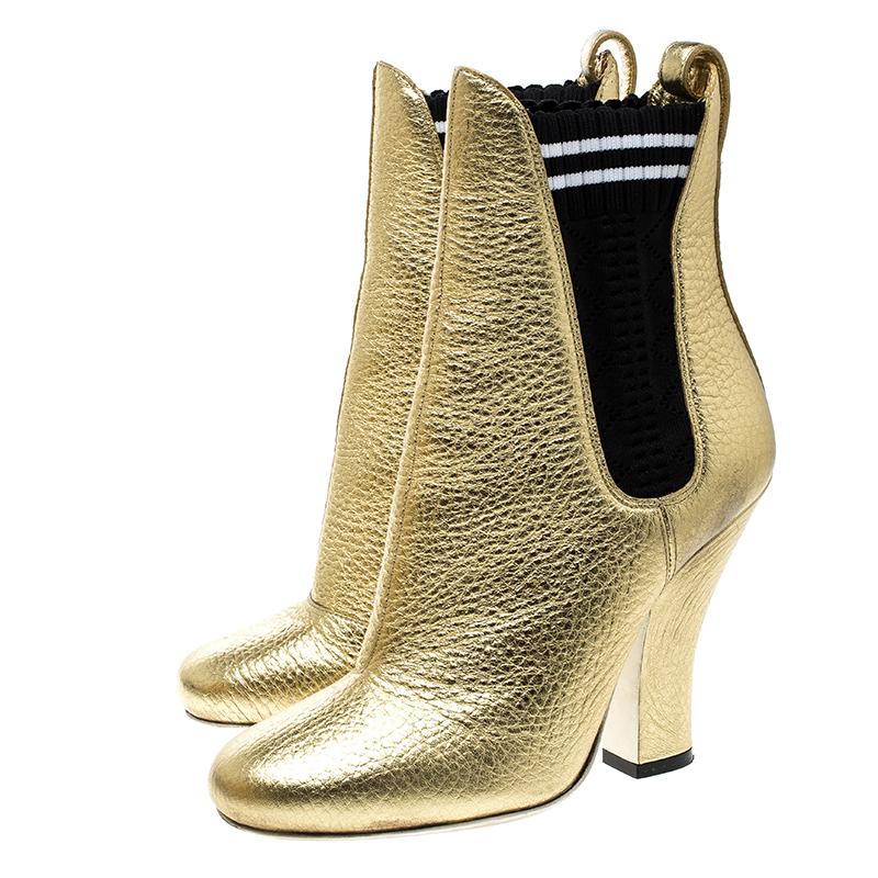 Fendi Metallic Gold Textured Leather Ankle Boots Size 35 In Good Condition In Dubai, Al Qouz 2