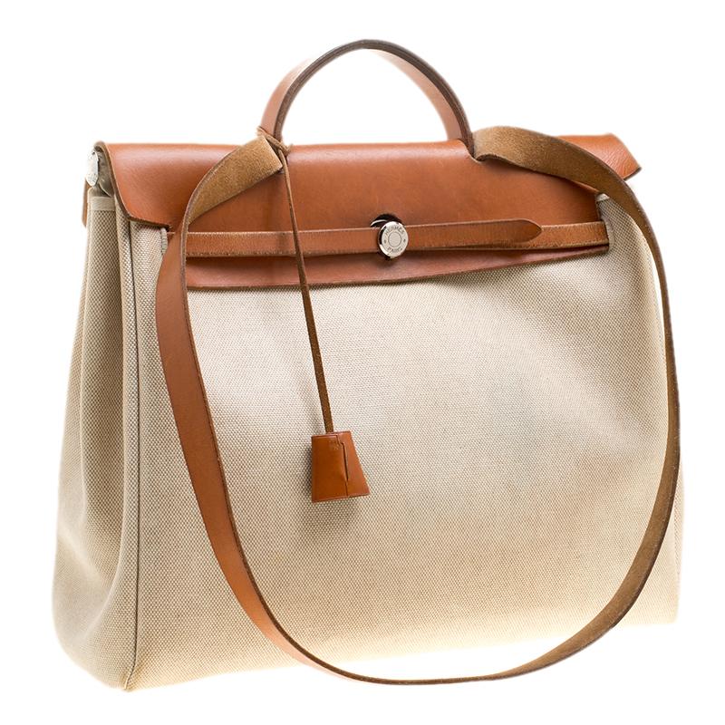 Hermes Tan/Beige Canvas and Leather Herbag 35 Bag In Good Condition In Dubai, Al Qouz 2