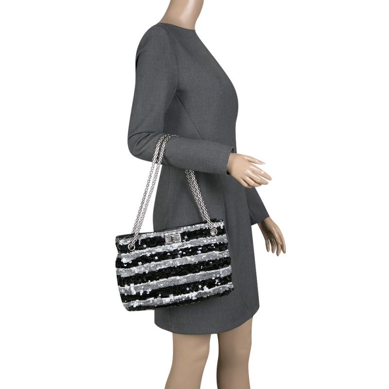 Chanel Black/Silver Stripe Sequins Reissue Shoulder Bag In Excellent Condition In Dubai, Al Qouz 2
