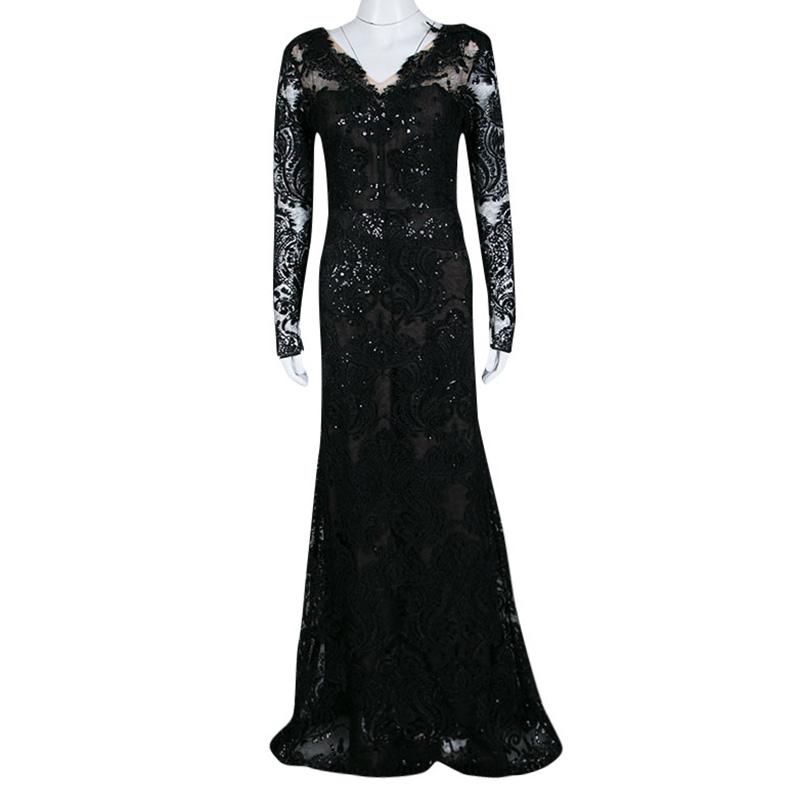 Brilliantly made from blended fabric and designed with floral appliques and embellishments, this tulle gown offers a distinctive look. If you want to keep it elegant and classy, choose this beautiful black gown from Notte By Marchesa.

Includes: The