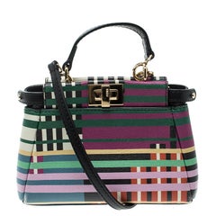 Fendi Micro Peekaboo Tasche aus Leder mit mehrfarbigem Streifendruck