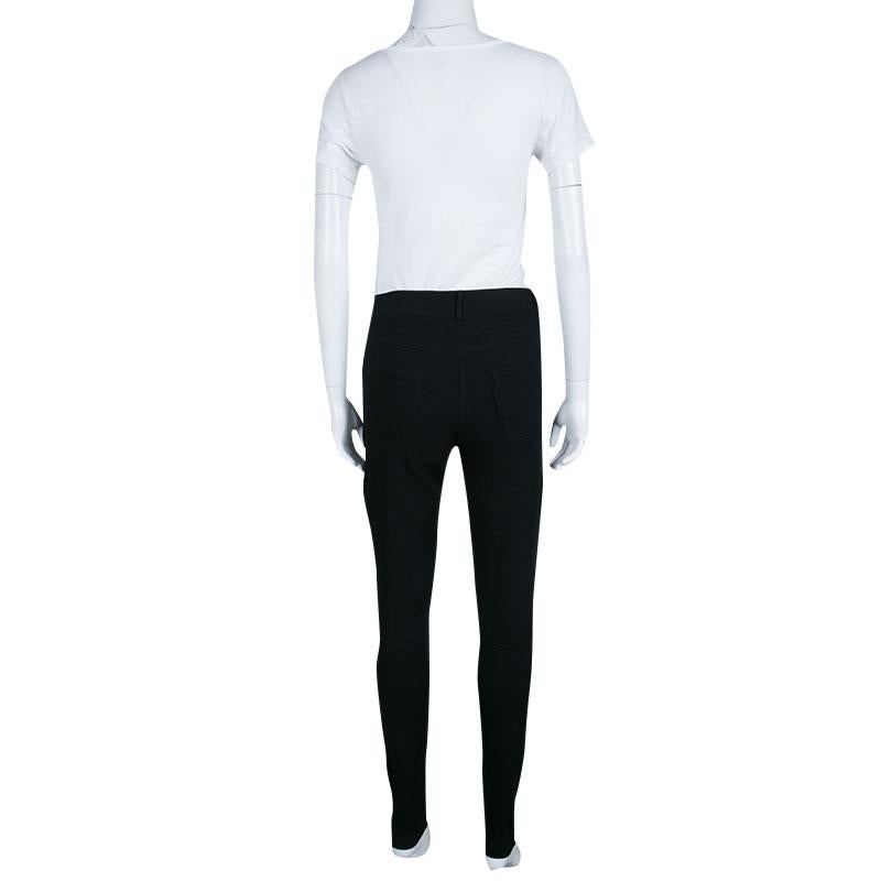 These Givenchy jeggings are perfect to make a style statement. The creation has pockets, zip leg openings, and it will give you a fabulous fit. Made from the finest materials, the pair can be worn with ankle booties and a top of your
