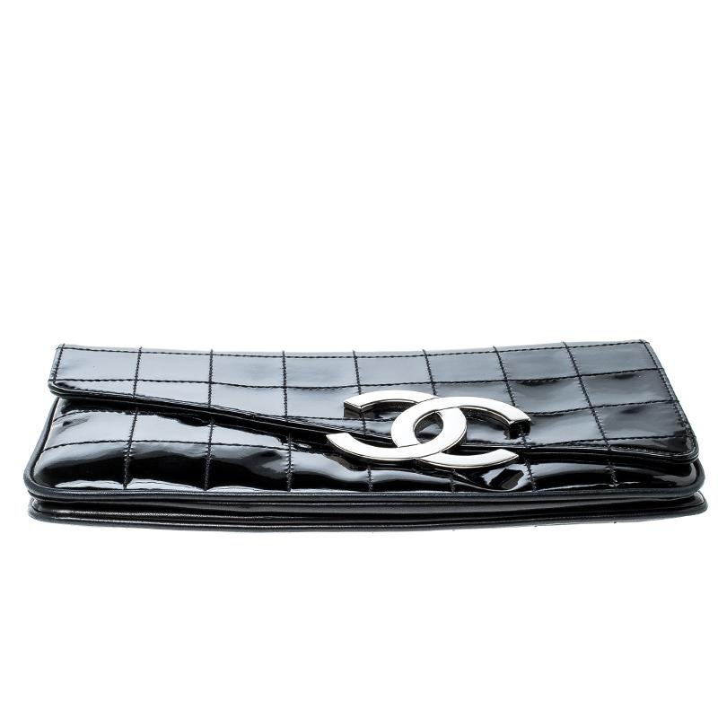 Chanel Black Chocolate Bar Patent Leather CC Logo Chain Clutch 4
