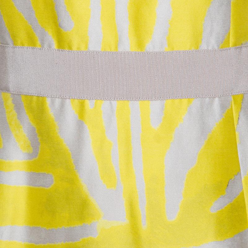 Giambattista Valli Yellow and Grey Zebra Striped Sleeveless Dress S In Good Condition In Dubai, Al Qouz 2