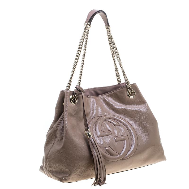 Gucci Beige Patent Leather Medium Soho Tote In Excellent Condition In Dubai, Al Qouz 2