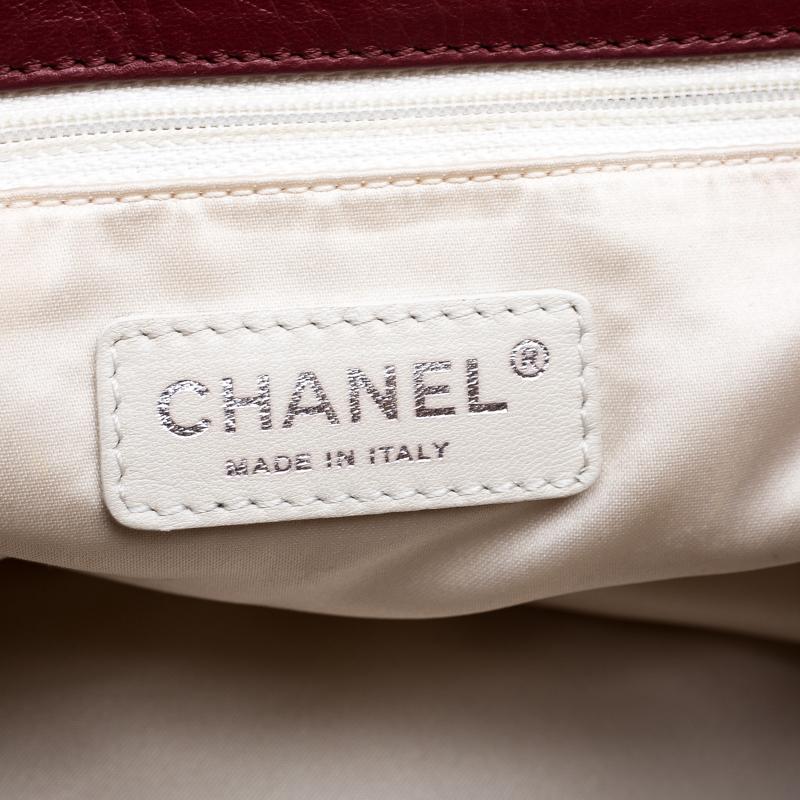 Chanel Red Quilted Leather Accordion Reissue Shoulder Bag In Good Condition In Dubai, Al Qouz 2