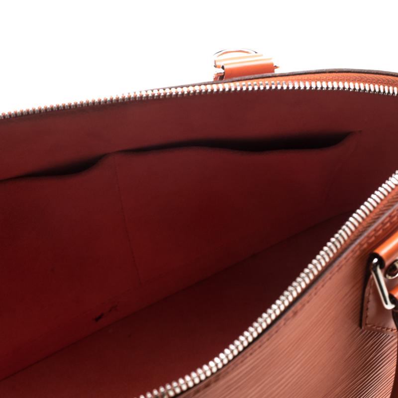 Louis Vuitton Piment Epi Leather Alma PM Bag im Zustand „Gut“ in Dubai, Al Qouz 2